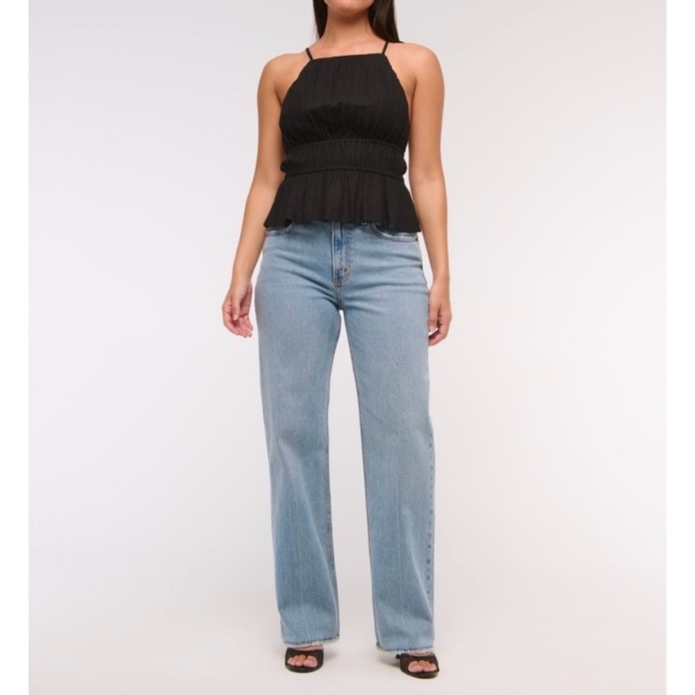 Abercrombie & Fitch Curve Love High Rise 90s Relaxed Jean in medium, size 23" - Picture 2 of 5
